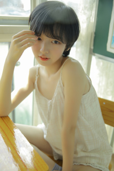 美女被揉胸